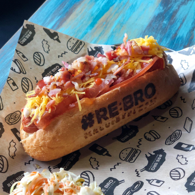 Хот-дог сырный с беконом